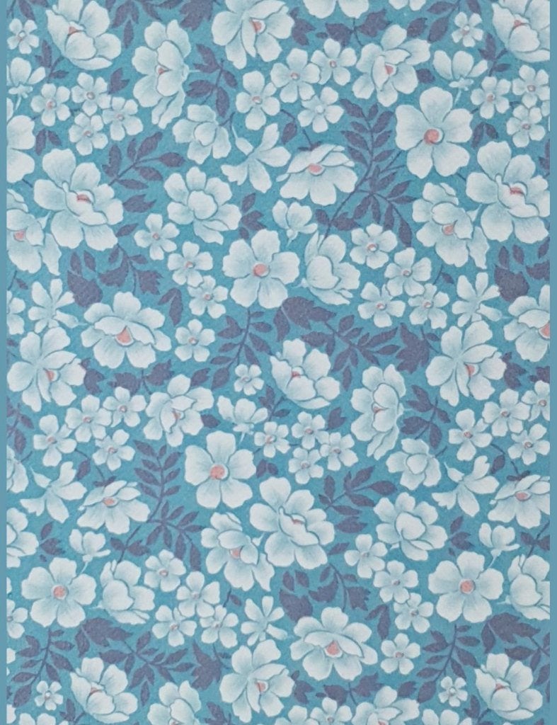 3703 Blauw bloemen behang klein dessin retro vintage swiet, Ophalen of Verzenden, Blauw
