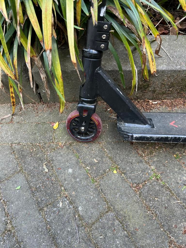 Slamm v9 Classic Stuntstep - 78 cm, goede staat, Ophalen of Verzenden, Zo goed als nieuw, Gewone step