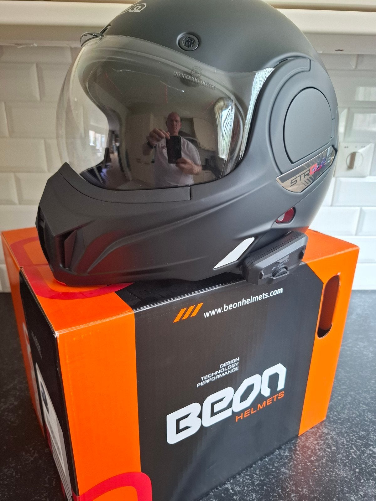 Beon motorhelm met Cardo JBL geluidssysteem - Maat L, Ophalen