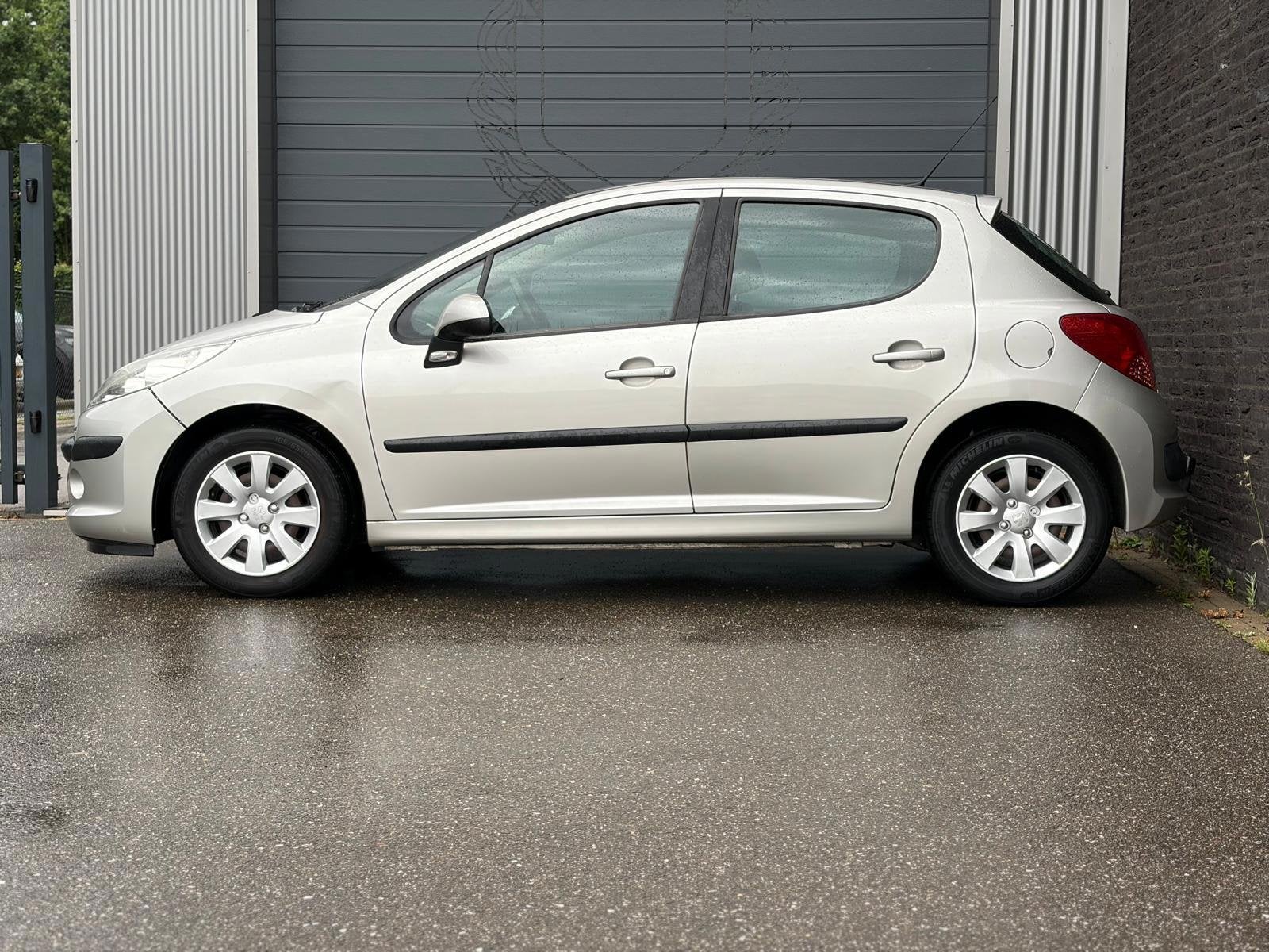 Peugeot 207 1.4-16V XT Ecc|Cruise|Nap, Voorwielaandrijving, Automatische klimaatregeling, Stof, 4 cilinders