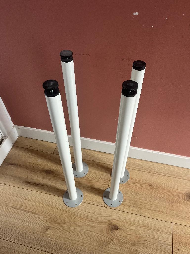 4x tafelpoot wit 70cm, verstelbare voet, Huis en Inrichting, Tafelonderdelen, Zo goed als nieuw, Tafelpoot, 50 tot 100 cm, Minder dan 50 cm