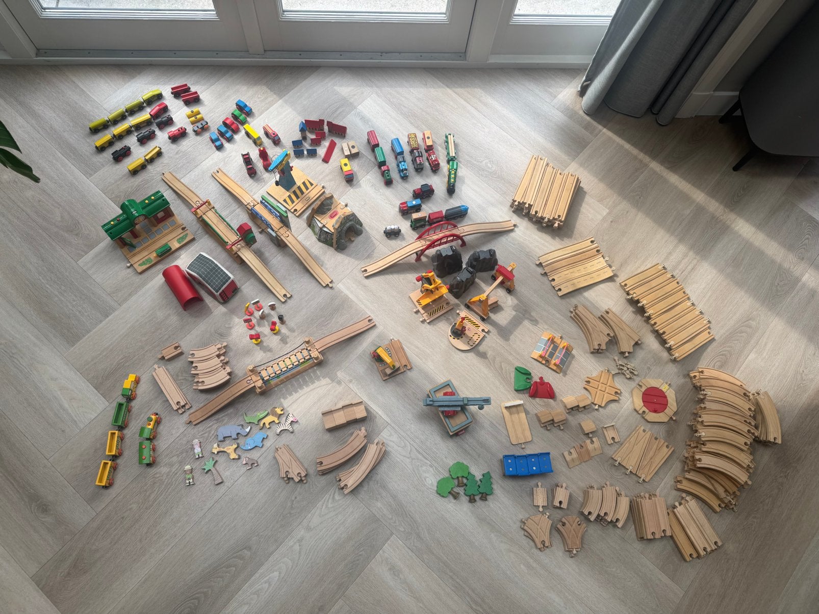 Zeer grote BRIO houten treinbaan verzameling 150+ stuks, Kinderen en Baby's, Ophalen, Gebruikt