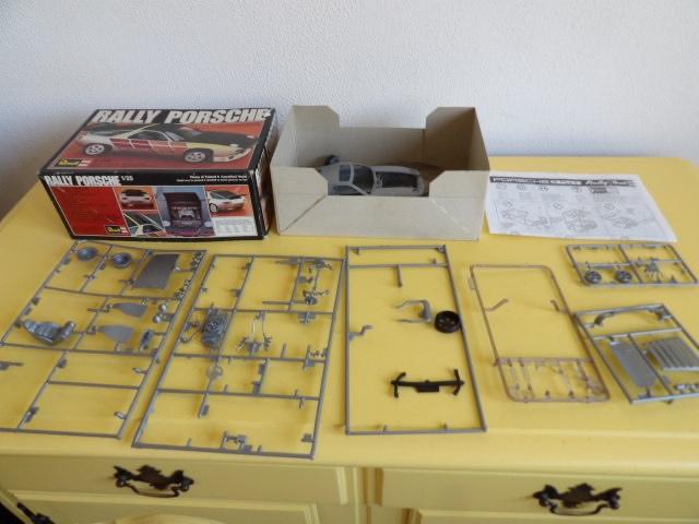BOUWDOOS REVELL RALLY PORSCHE, Hobby en Vrije tijd, Gebruikt, Auto, Revell, Groter dan 1:32