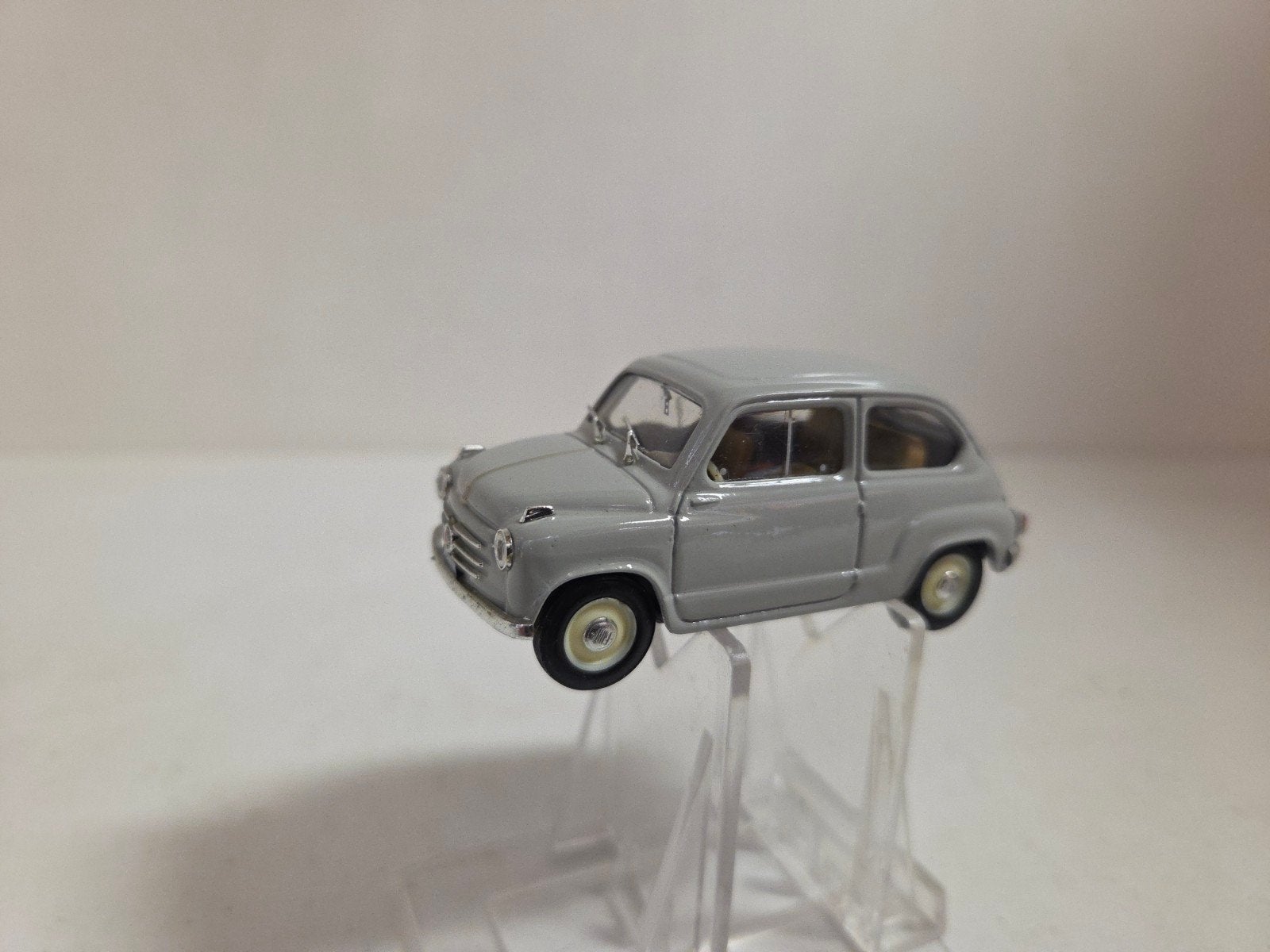 Brumm Fiat 600 1:43, Hobby en Vrije tijd, Overige merken, Auto, ., Ophalen of Verzenden