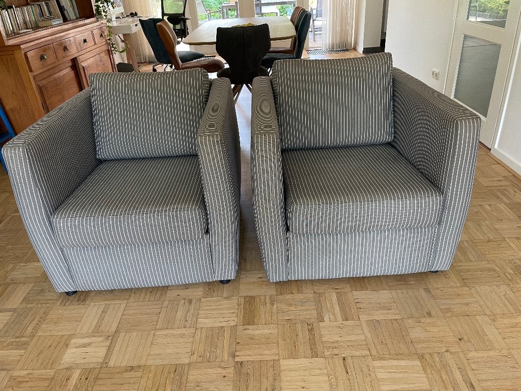Set van 2 moderne gestreepte fauteuils met hocker, Ophalen, Twee, Zo goed als nieuw, Modern