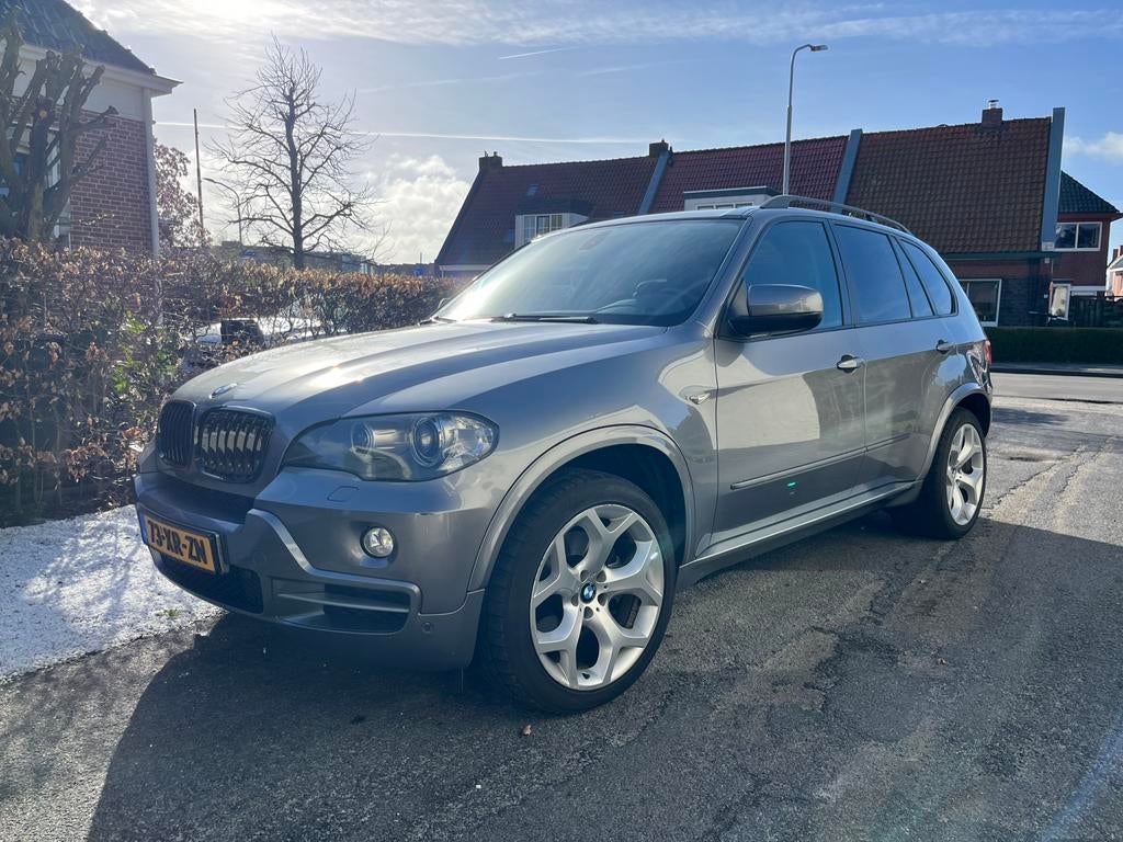 BMW X5 3.0 SI AUT 2007 Grijs - Sport pakket / trekhaak, Auto's, BMW, Stoelverwarming, 2996 cc, 272 pk, Vierwielaandrijving