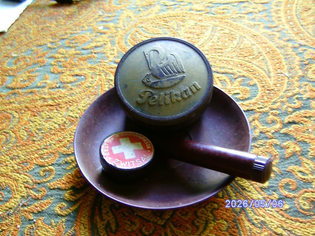 lotje bordeaux rood bakeliet zakelijk medicinaal + huishoud, Ophalen of Verzenden