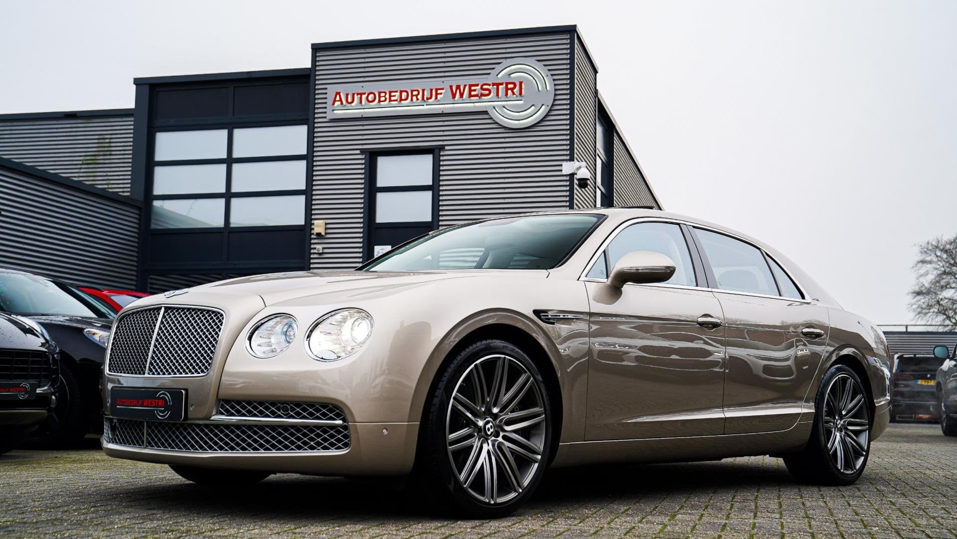 Bentley Flying Spur 6.0 W12 | Massage voor/achter | Pano | S, Automaat, Euro 5, Gebruikt, Beige