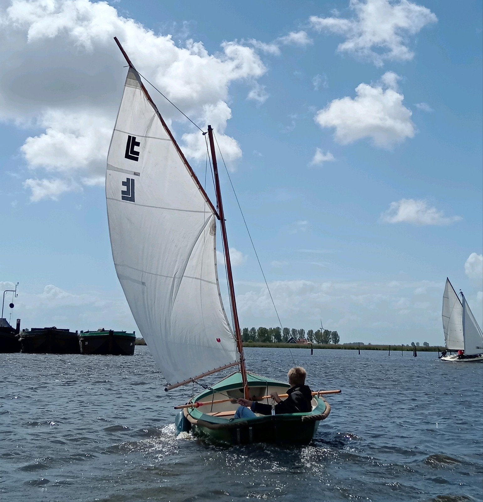 Mast + giek + grootzeil tuigage Leukothea / zeilboot, Watersport en Boten, Ophalen of Verzenden, Gebruikt, Grootzeil, Minder dan 15 m²