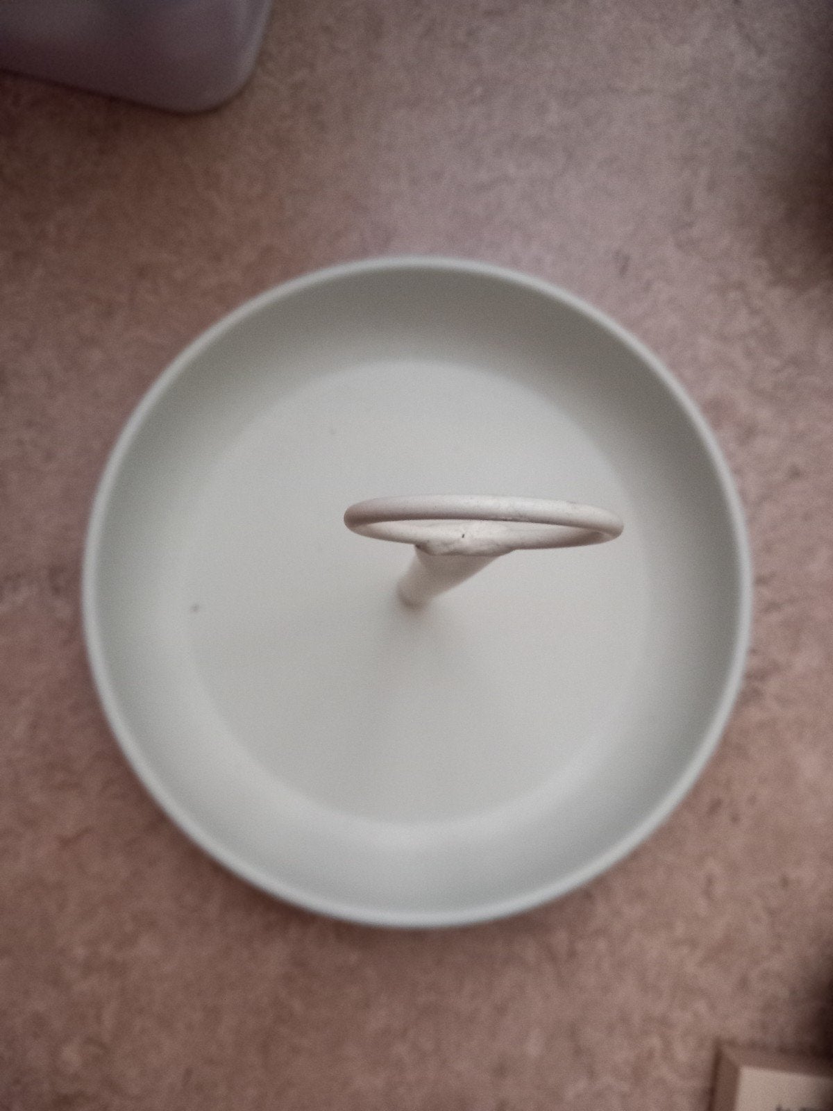 Metalen serveer-/decoschaal beige, ca. 30 cm omtrek, Schaal, Rond, Ophalen of Verzenden, Zo goed als nieuw