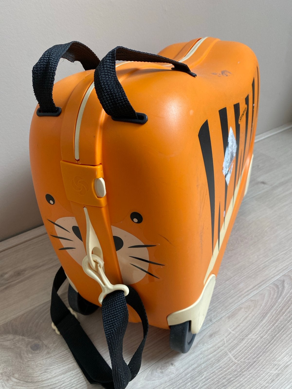 Samsonite kinder koffer tijger design met wieltjes, 40 tot 60 cm, Gebruikt, 20 tot 30 cm, Oranje