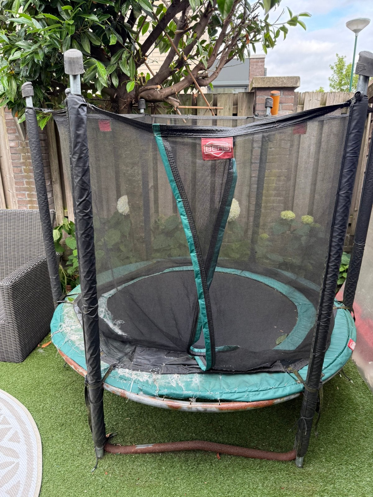 Oude trampoline Berg, Ophalen, Zo goed als nieuw