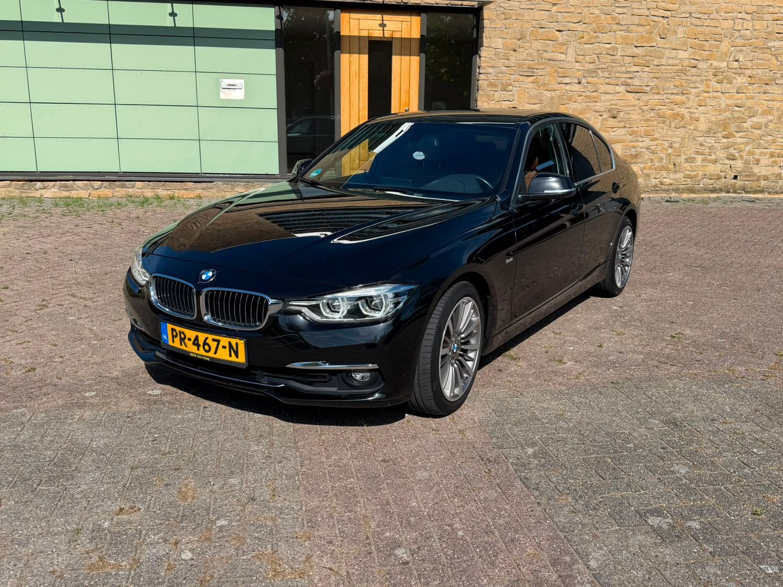 BMW 3-Serie 320i 184pk Aut 2017 Zwart, 1998 cc, Achterwielaandrijving, 1800 kg, 4 cilinders