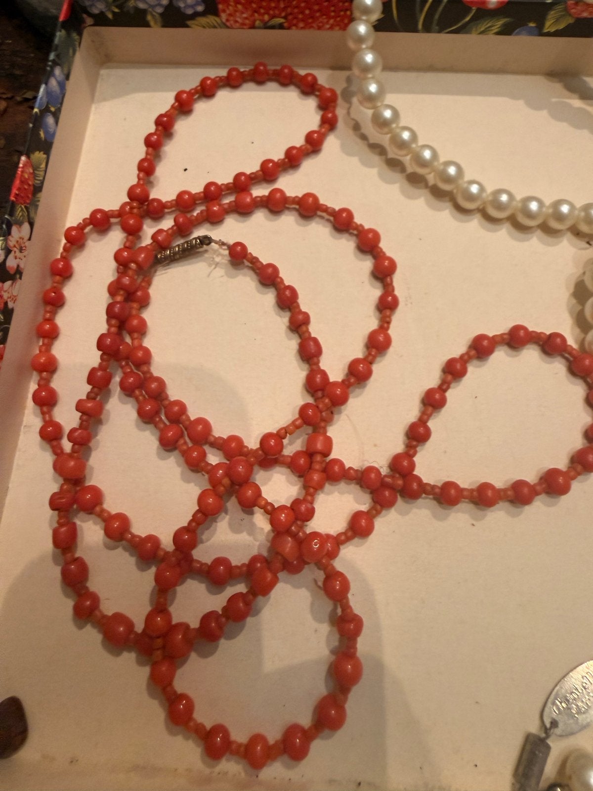 Vintage Rode Koraal Ketting - Klassiek en Elegant, Sieraden, Tassen en Uiterlijk, Kettingen, Ophalen of Verzenden, Gebruikt, Rood
