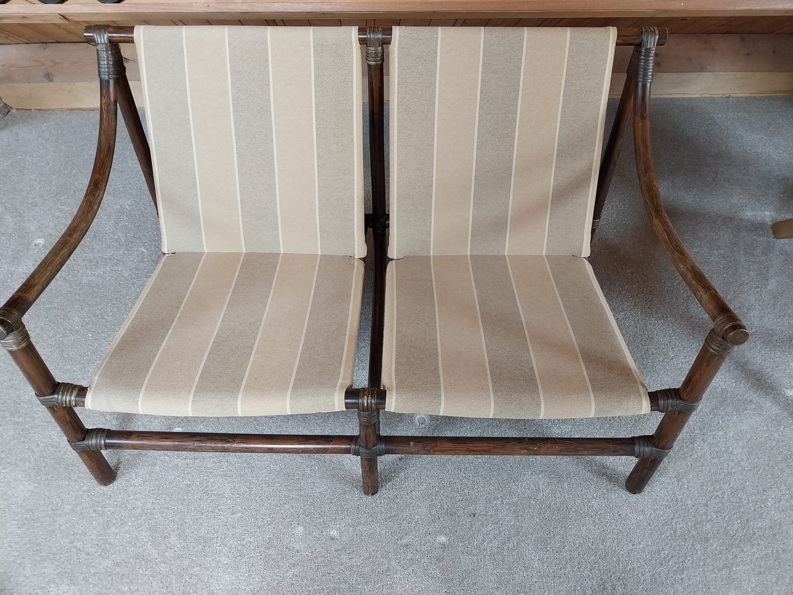 Vintage bamboe bankje met gestreepte bekleding, Ophalen