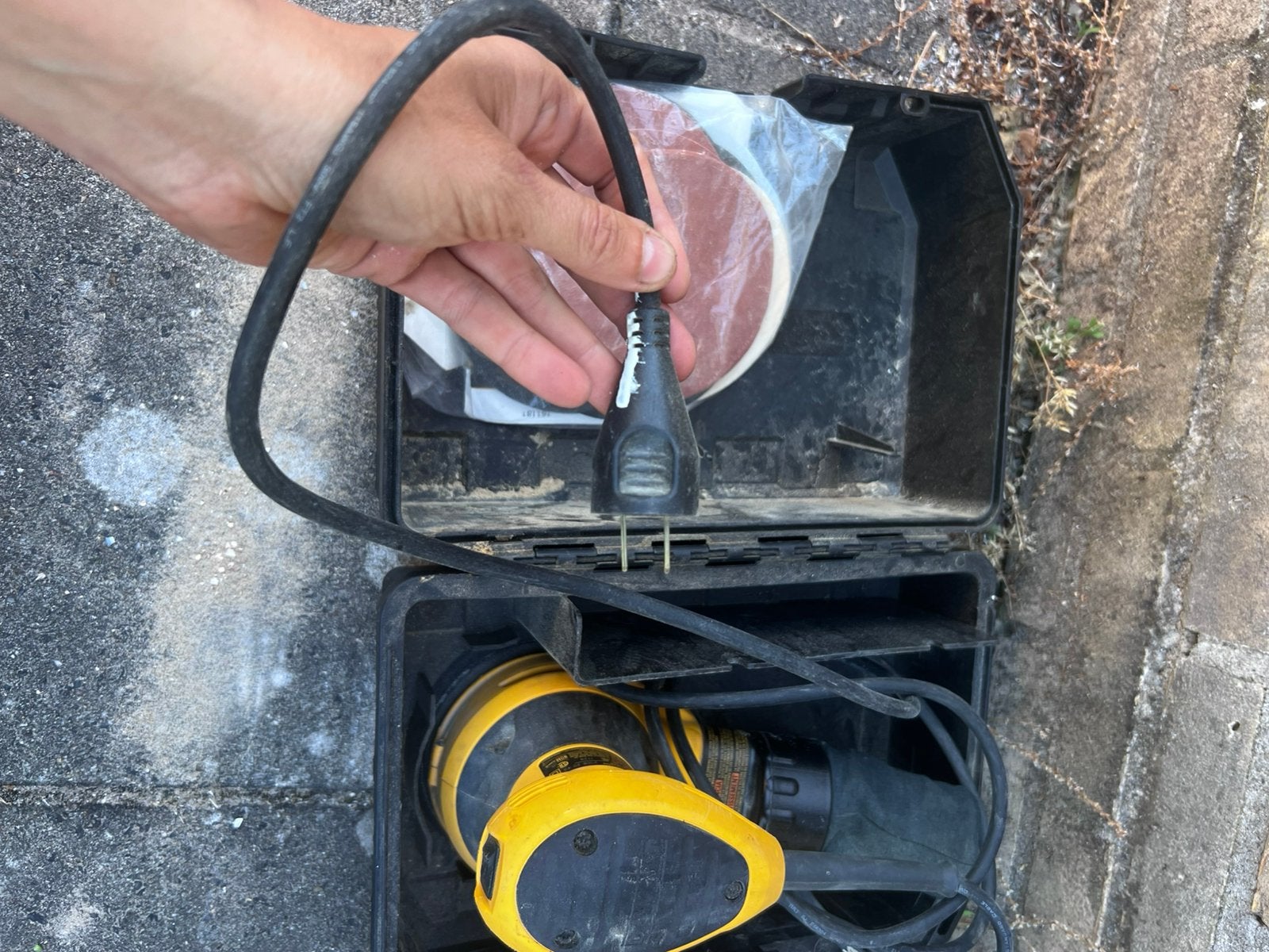 Dewalt, Ophalen