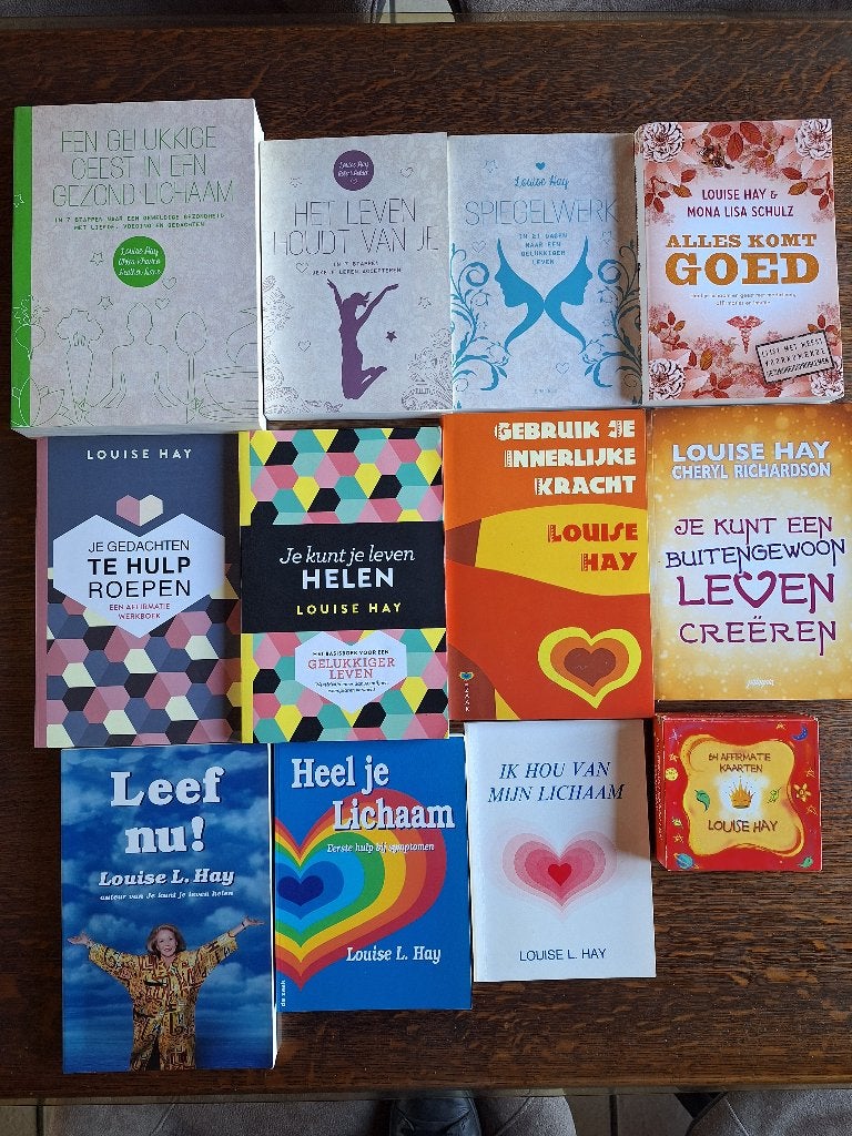 Louise Hay 11 boeken & affirmatiekaarten, Ophalen of Verzenden, Zo goed als nieuw, Spiritualiteit algemeen, Overige typen