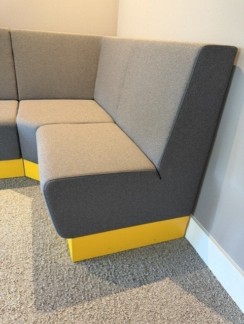 Design Hoekbank De’Berenn – Rechts & Links verkrijgbaar, 8st, Hoekbank, Ophalen of Verzenden, Zo goed als nieuw, Stof