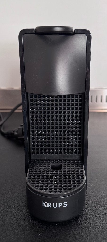 Nespresso Essenza mini zwart, Witgoed en Apparatuur, Ophalen, Gebruikt, Koffiemachine, 1 kopje