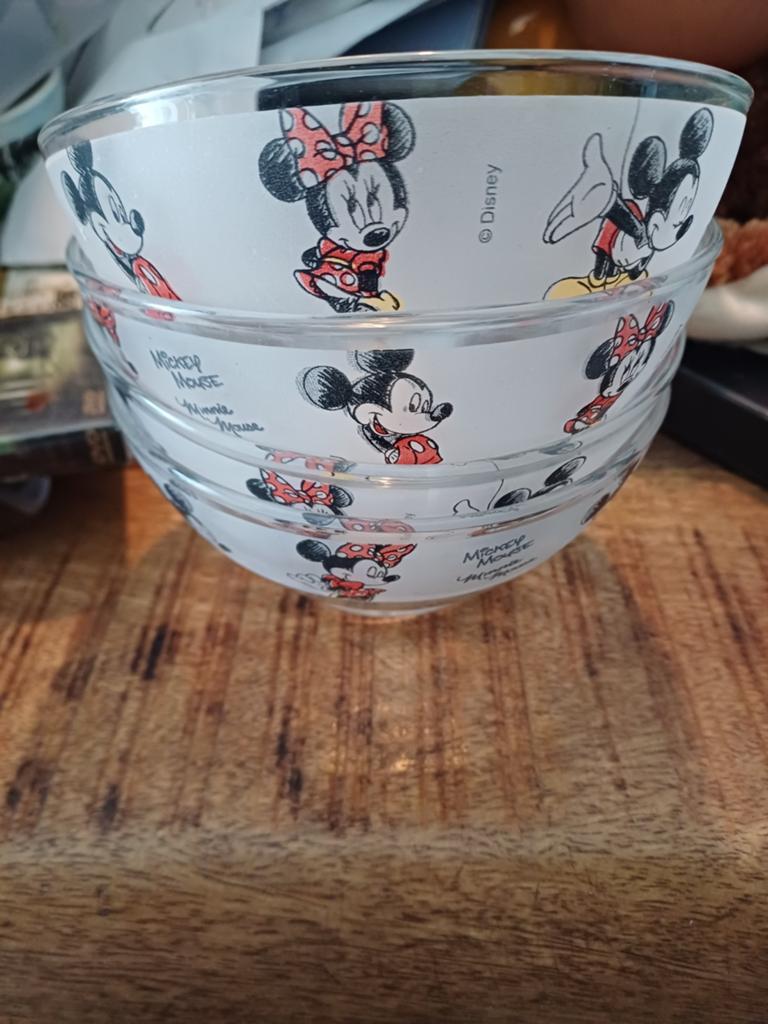 Minnie mousse 4  Disney toetje schaaltje, Ophalen of Verzenden, Mickey Mouse, Zo goed als nieuw, Servies