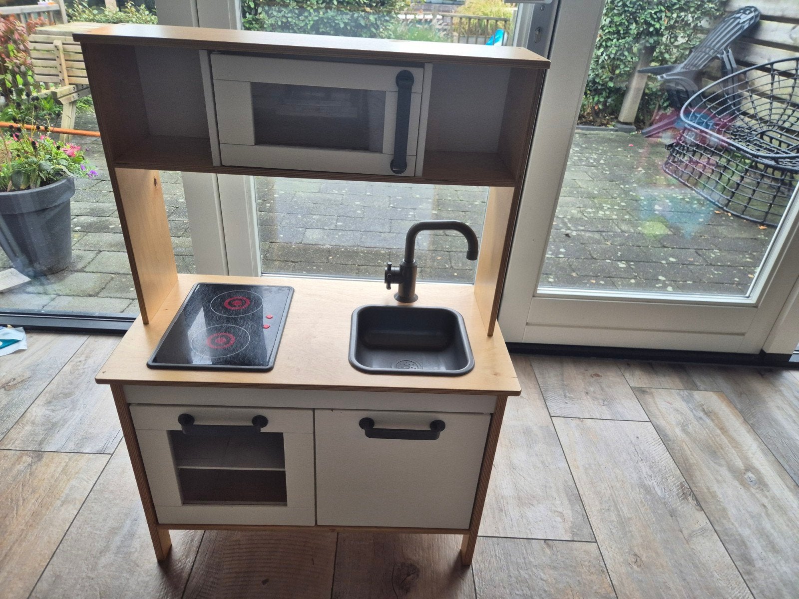 Houten speelkeuken met kraan en kookplaat, Ophalen, Gebruikt, Jongen of Meisje
