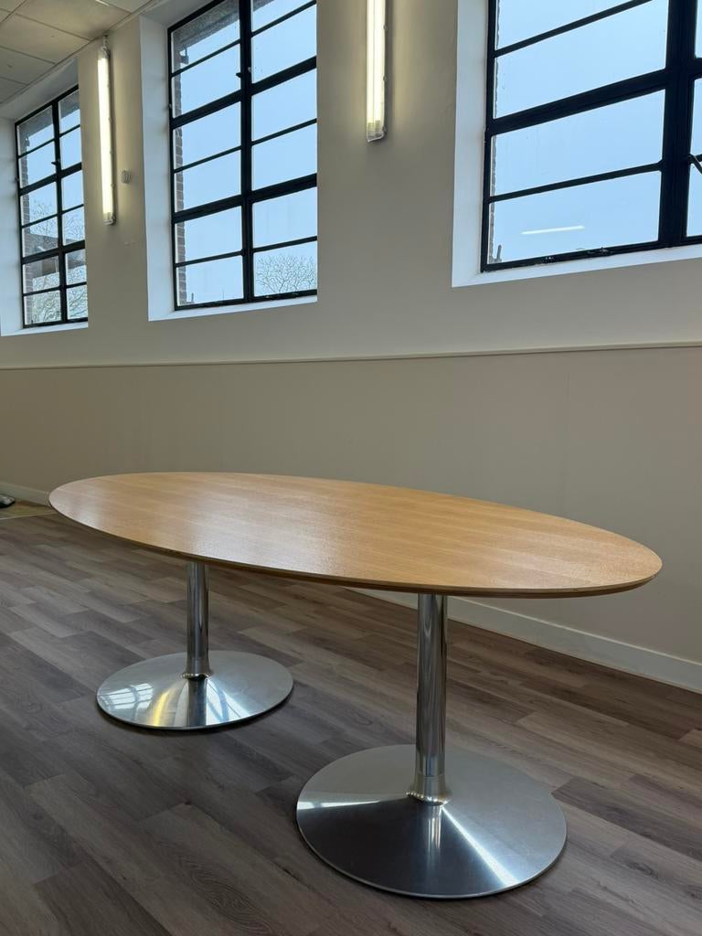 Artifort Circle tafel zeldzaam, Huis en Inrichting, Tafels | Eettafels, Ophalen, Ovaal, 200 cm of meer, 100 tot 150 cm