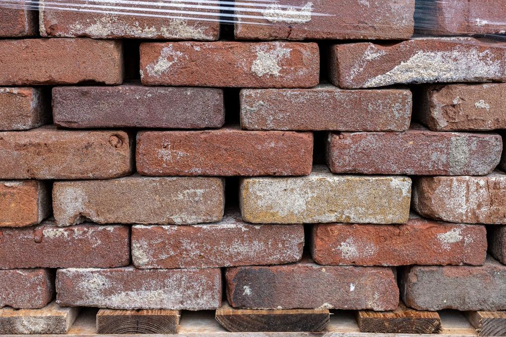 Oude bak metsel stenen rood paars bruin 21.5 x 5.5 90M2, Ophalen of Verzenden, Gebruikt, Bakstenen