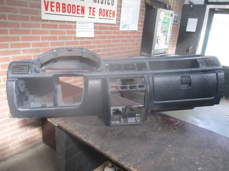 Dashboard Ford Fiesta 3 (1989-03/1995-12), Auto-onderdelen, Gebruikt, Henry-Ford-Straße  1, Köln 50735, , Duitsland, Ford-Werke GmbH