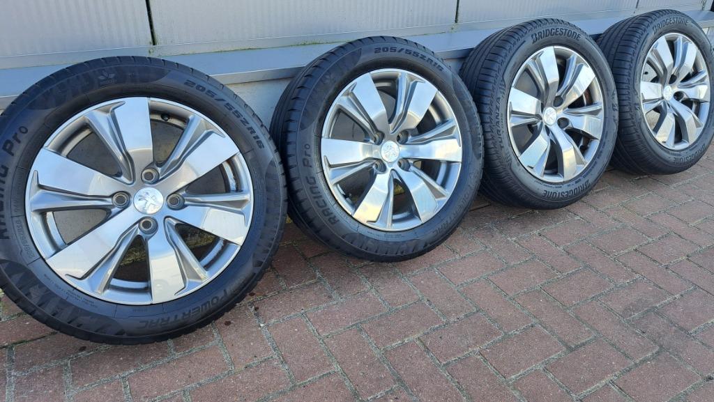 Bi-color velgen Peugeot 2008 C3 Aircross Crossland 205/55/16, Gebruikt, 16 inch, Banden en Velgen, Personenwagen