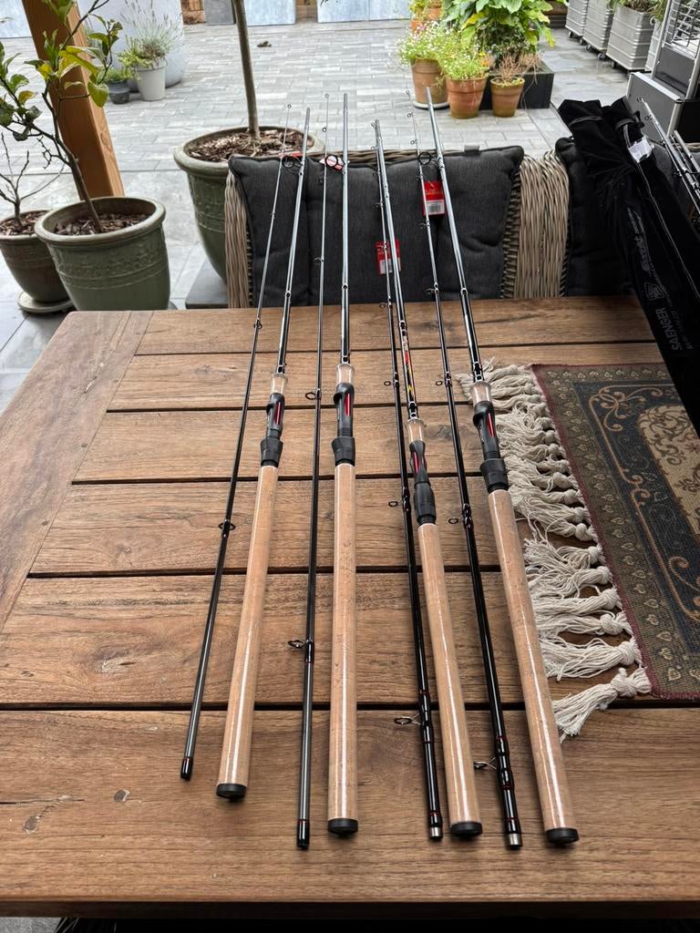 nieuwe arca inferno pike 2,7m en 3.0m hengels  20 - 70 gr, Watersport en Boten, Hengelsport | Roofvissen, Ophalen of Verzenden