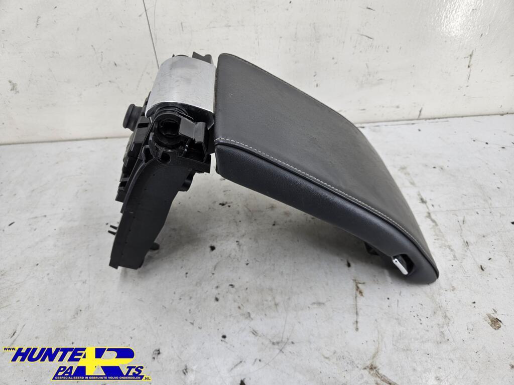 Armleuning Volvo V70/XC70/S80 ('07-'17) 30715142, Gebruikt, Ophalen of Verzenden, Volvo, Volvo