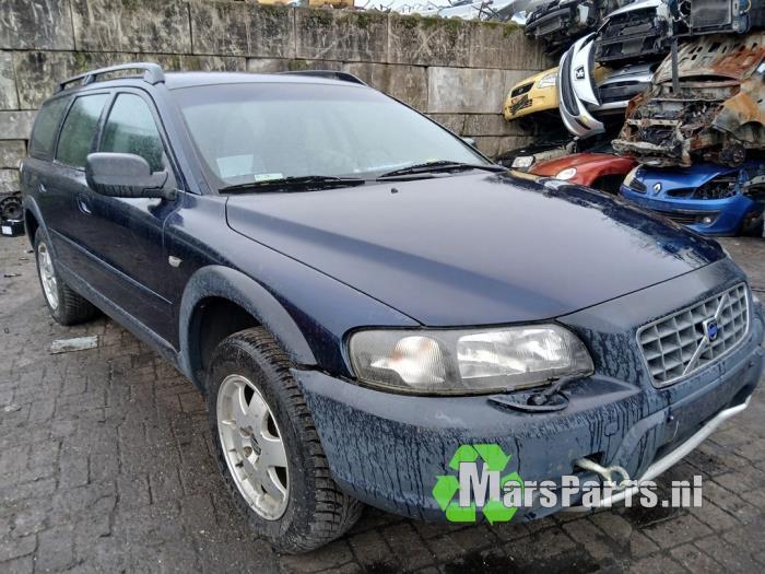 Fusee rechts-voor van een Volvo XC70, Gebruikt, -, -, Ophalen of Verzenden