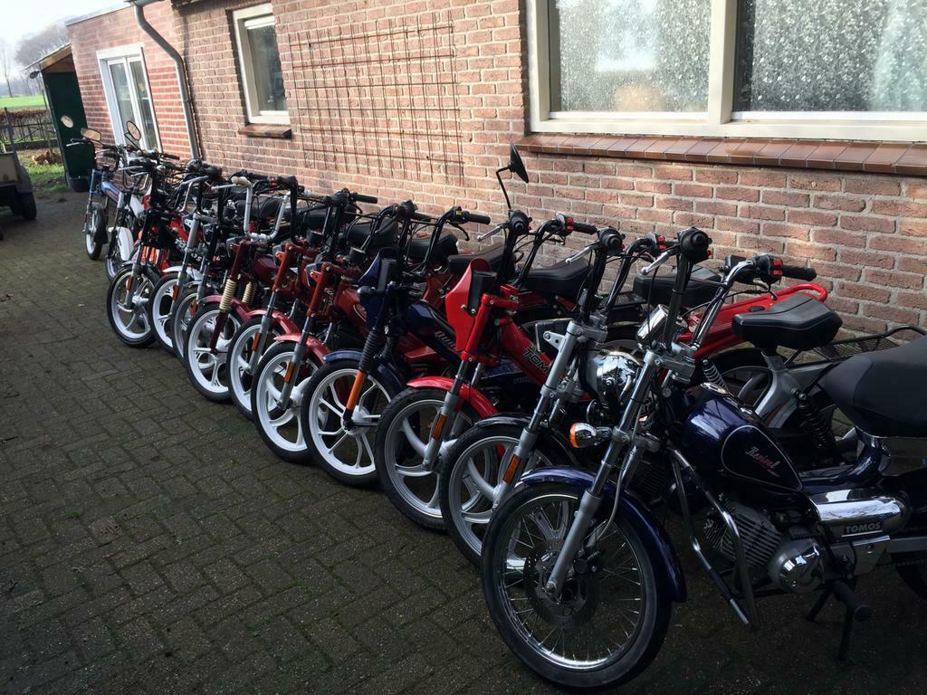 Tomossen in nieuwstaat., Ophalen, Overige modellen, Zo goed als nieuw, 2 versnellingen