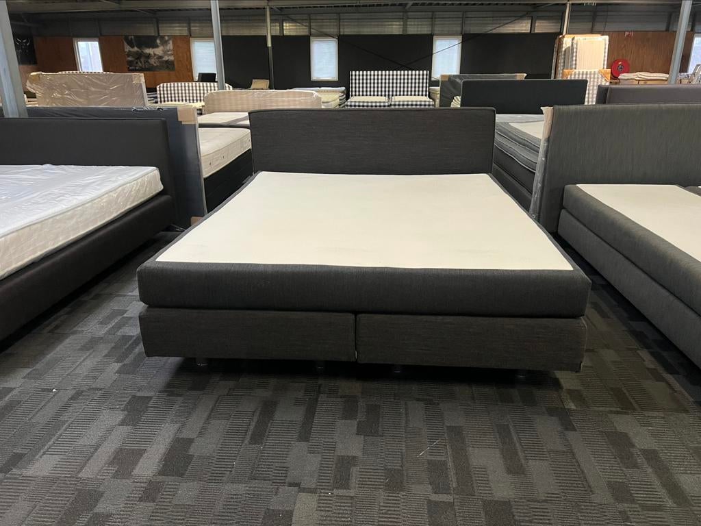 Auping boxspring 180x210 met 1 gehele matras event. Pullman, Ophalen, 210 cm, Tweepersoons, Zo goed als nieuw