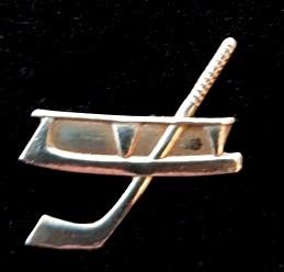IJshockey speld zilverkleur, Verzamelen, Speldjes, Pins en Buttons, Verzenden, Nieuw, Sport, Speldje of Pin
