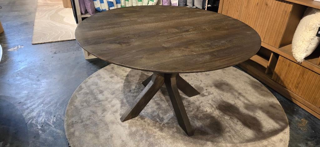 Ronde eettafel Bruin 130 cm Nu Direct Leverbaar!