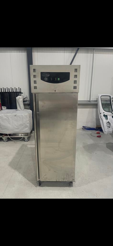 Combisteel koelkast, Ophalen, 200 liter of meer, 60 cm of meer, 160 cm of meer
