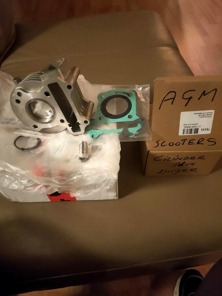 Te koop aangeboden een agm Riva velg met een bijna nieuwe ba, Ophalen of Verzenden, Zo goed als nieuw, Overige typen, Overige merken