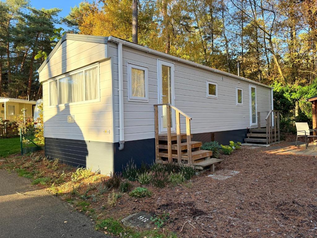 Camping Zavelbos Te koop Chalet Stacaravan nabij water Airco, Caravans en Kamperen, Tot en met 4