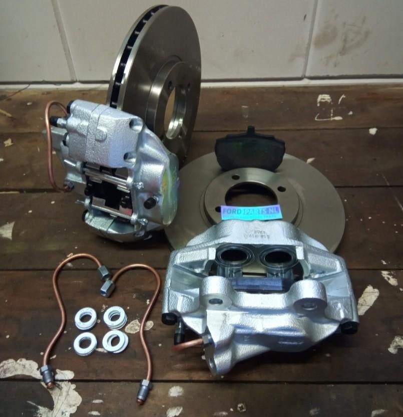 Ford Capri Escort 4-pots remmen set, Auto-onderdelen, Remmen en Aandrijving, Ophalen of Verzenden, Nieuw, Ford