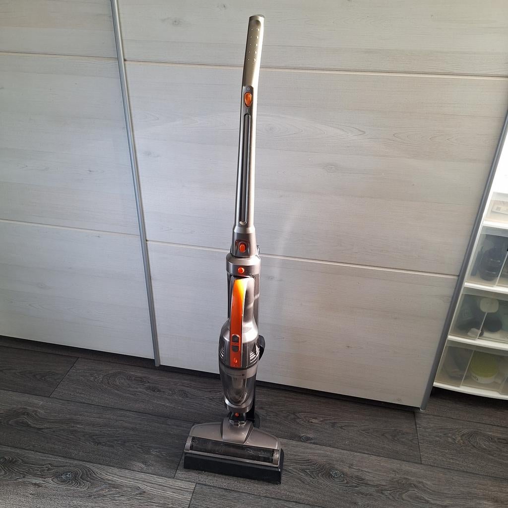 Steelstofzuiger Tarrington 2-in-1 met kruimeldief, Ophalen, Zo goed als nieuw, Reservoir