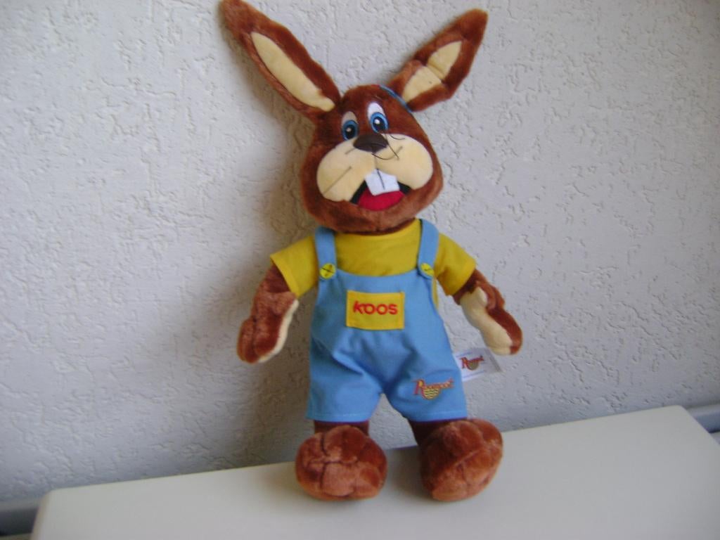 grote pluche koos konijn van 47cm met tuinbroek shirt en pet, Ophalen of Verzenden, Zo goed als nieuw, Konijn
