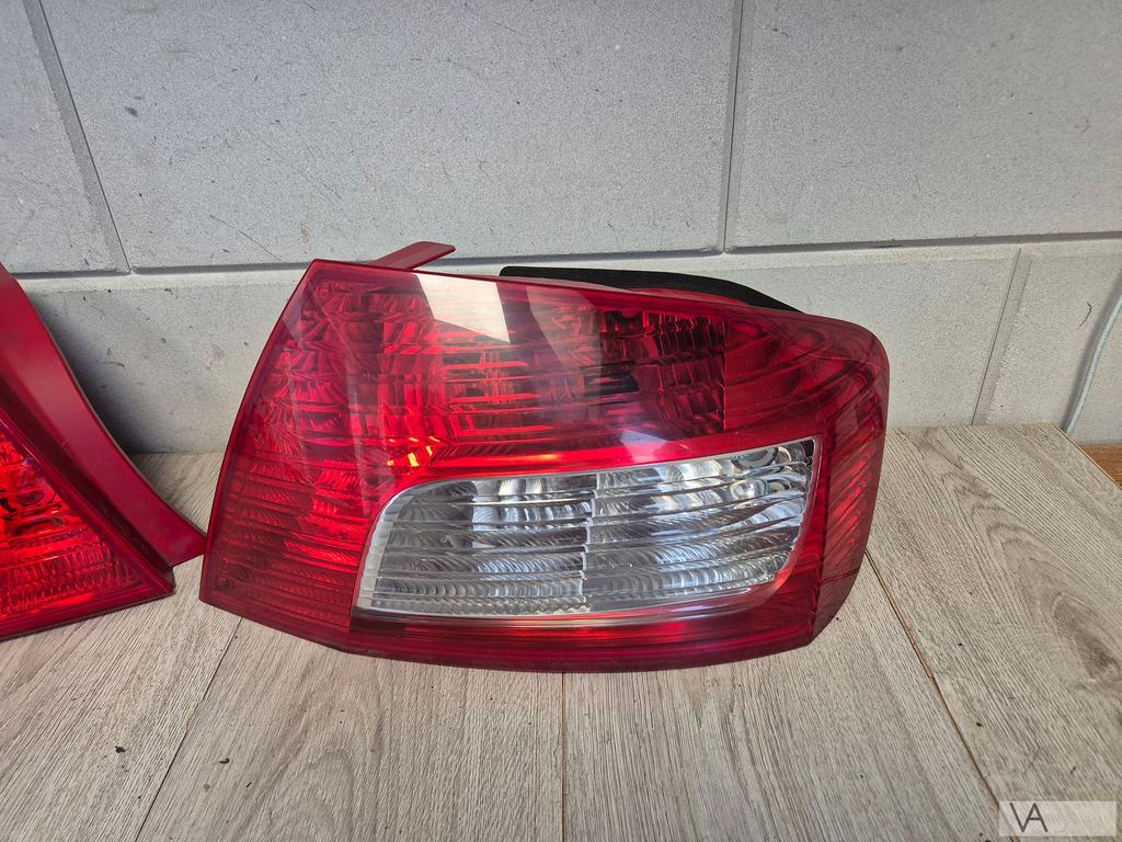 Peugeot 407 sedan 2008 - 2011 achterlicht links / rechts €99, Ophalen of Verzenden, Gebruikt, Peugeot