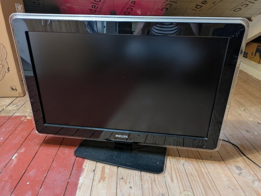 Philips LCD TV met Ambilight 32inch, Ophalen, Gebruikt, Philips
