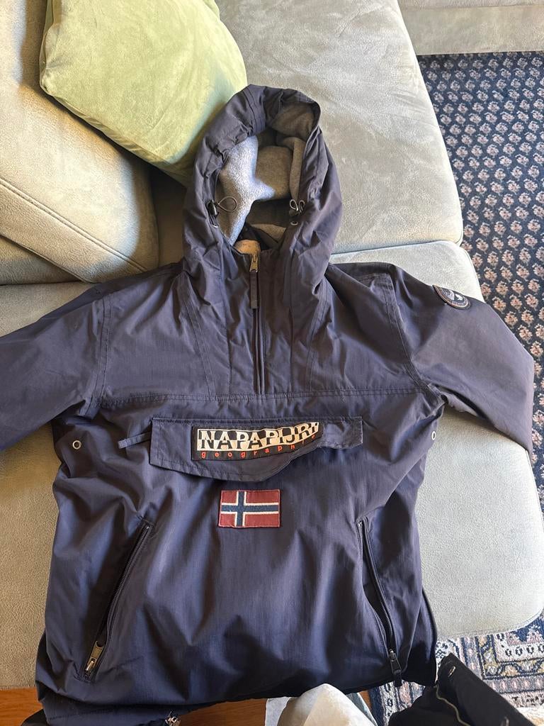 Napapijri Rainforest winterjas maat L – donkerblauw, Ophalen of Verzenden, Zo goed als nieuw, Maat 42/44 (L), Jack