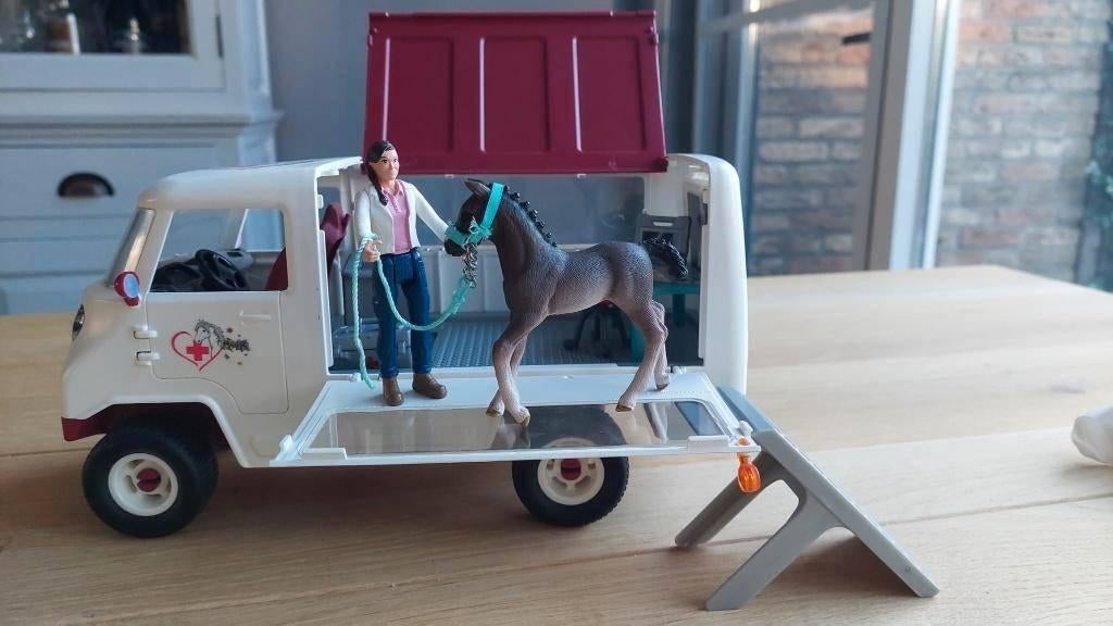 Schleich mobiele dierenarts _ 42370, Ophalen of Verzenden, Zo goed als nieuw, Jongen of Meisje