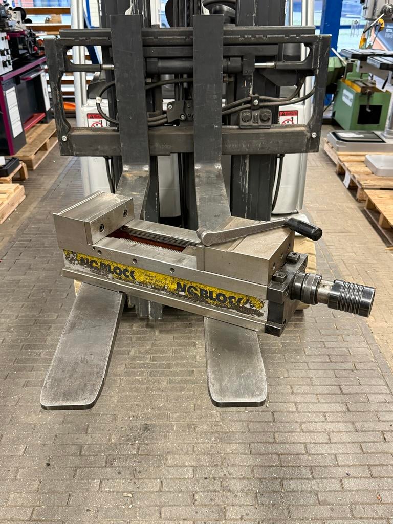 NCBLOCK Machineklem - 160mm bekbreedte, 250mm opening, Ophalen, NCBLOCK, Dimatech, Dimatech