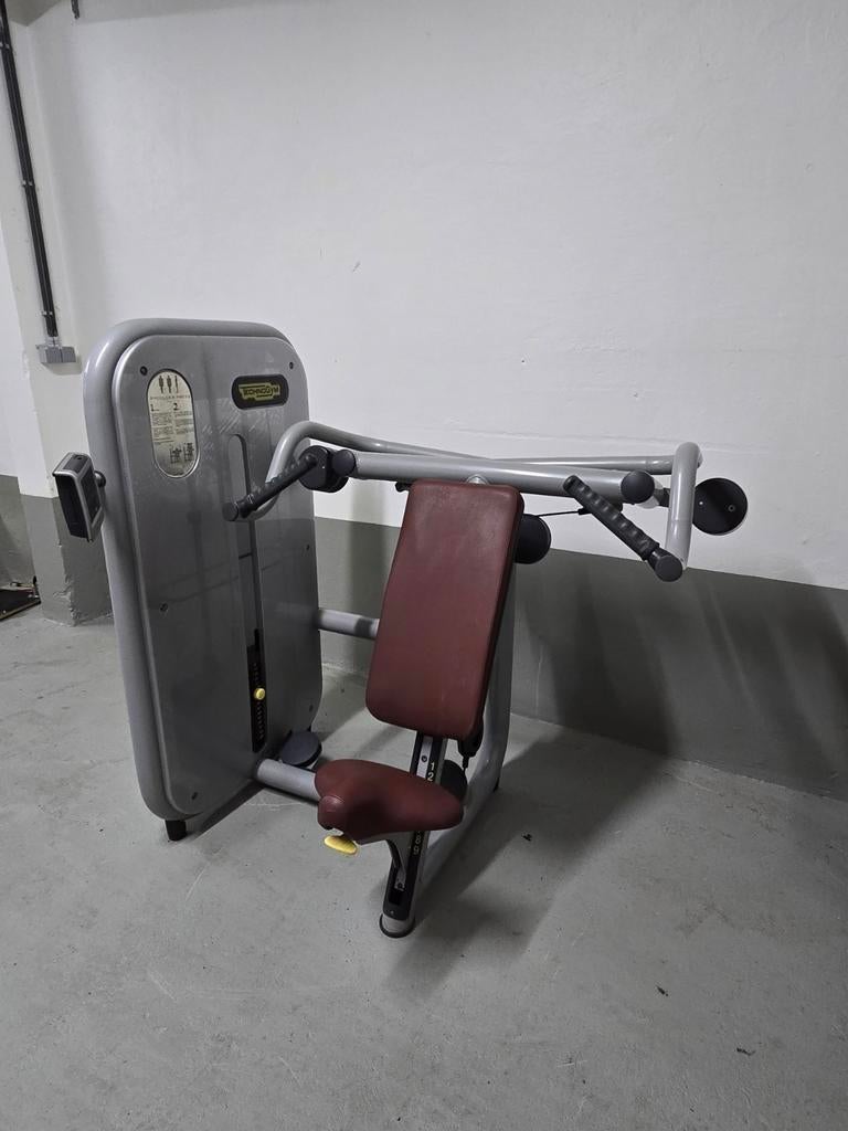 TECHNOGYM ELEMENT SHOULDER PRESS EN BICEP CURL, Sport en Fitness, Fitnessapparatuur, Ophalen, Krachtstation
