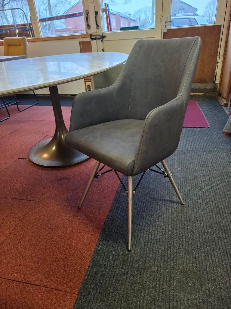 6 Nieuwe Armleuning stoelen, P.st. € 90,= Antraciet, Xooon, Ophalen, Nieuw, Per stuk, Stof