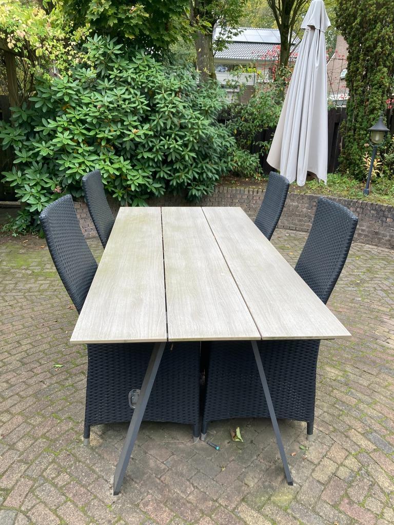 Tuinset tafel 220x100 +4 stoelen + beschermhoes + parasol, Ophalen, Gebruikt, Tuinset, Eettafel